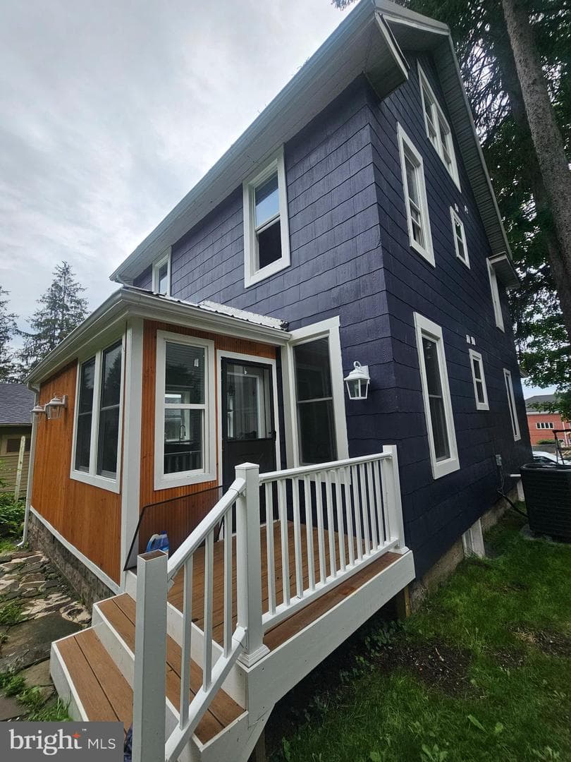 112 E Pennington Street photo 10