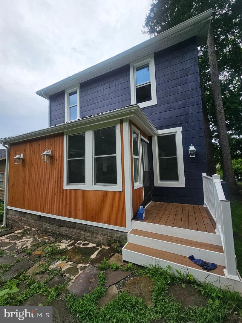 112 E Pennington Street photo 11