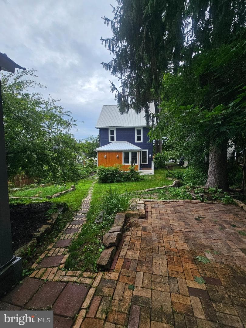 112 E Pennington Street photo 7