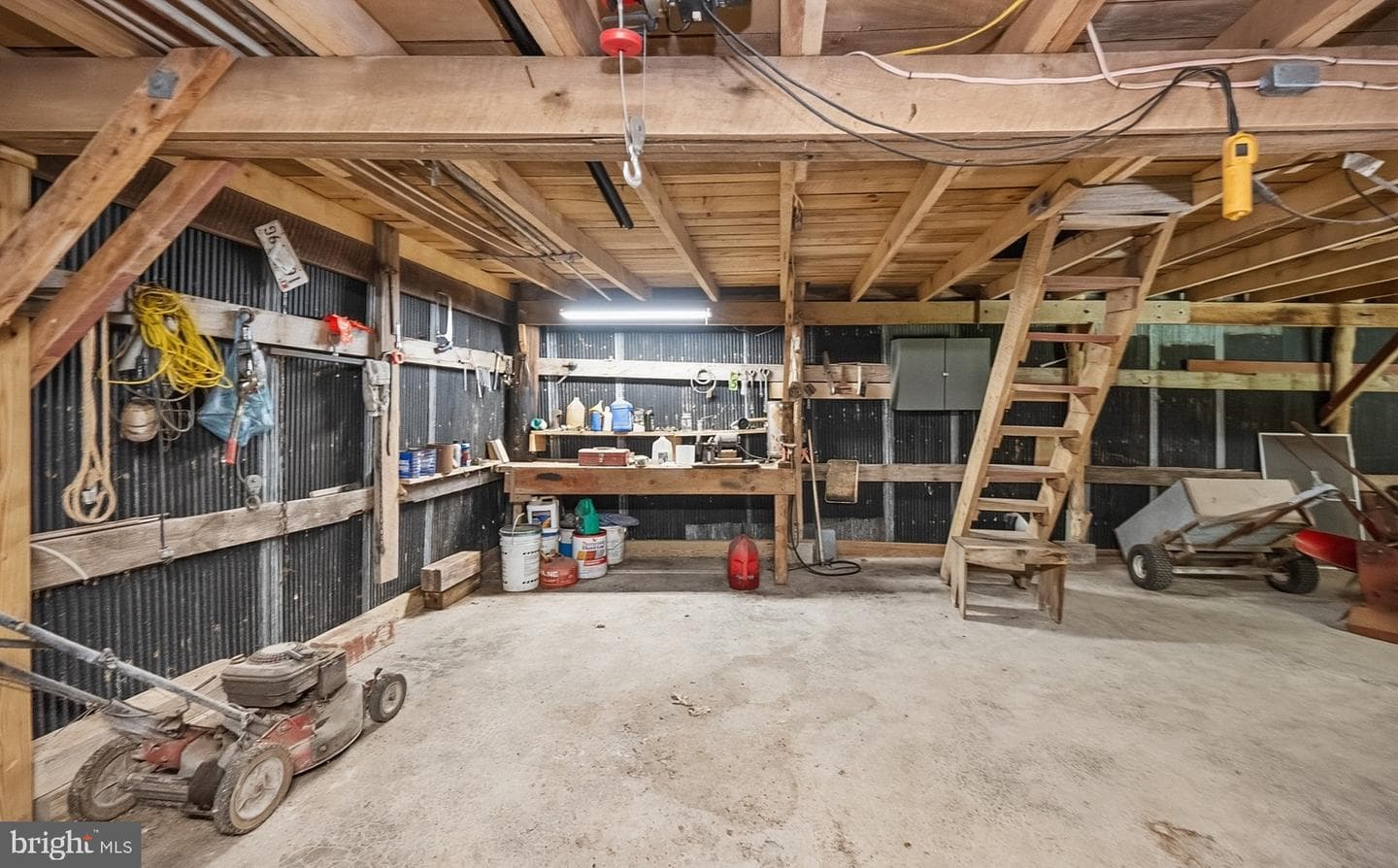 639 Hemlock Road photo 58