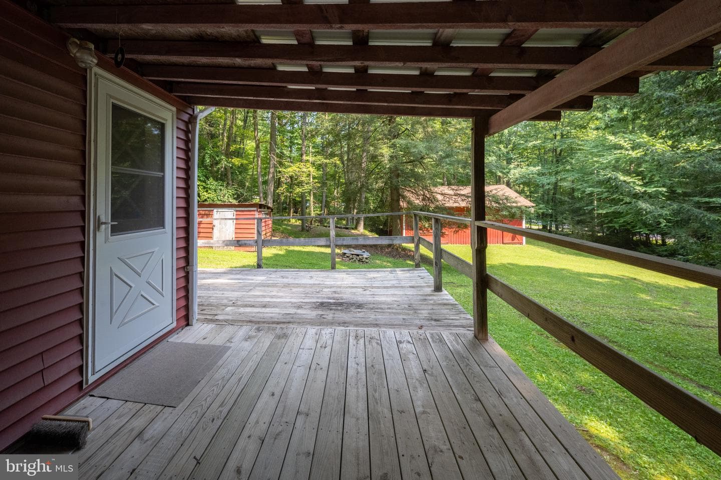 639 Hemlock Road photo 7