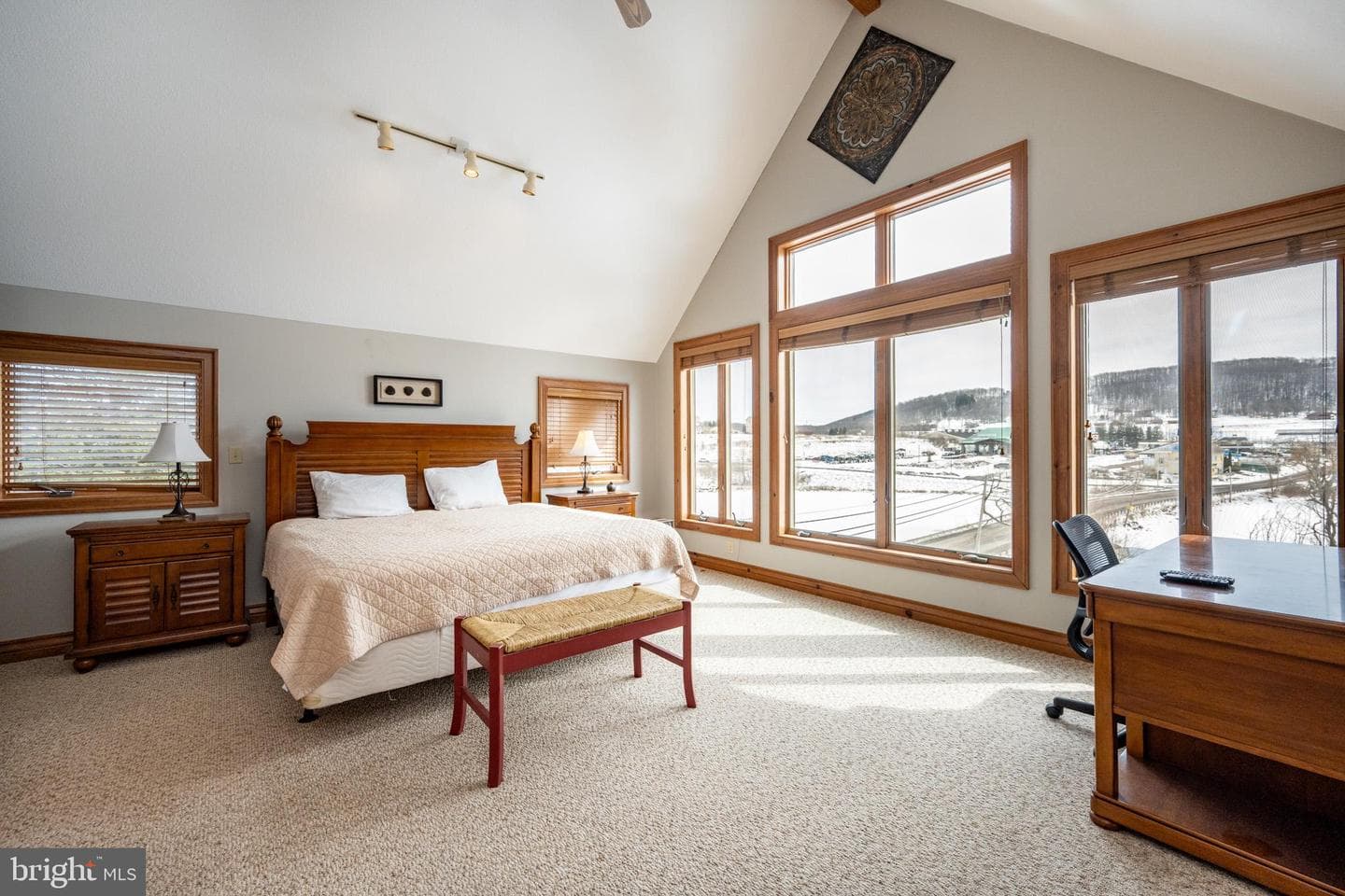 6 Walton Way photo 27