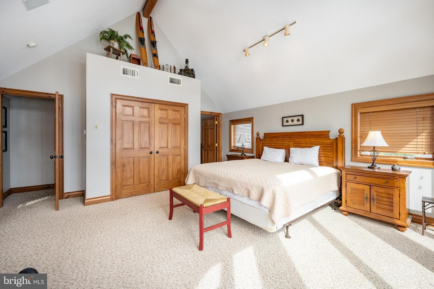 6 Walton Way photo 28
