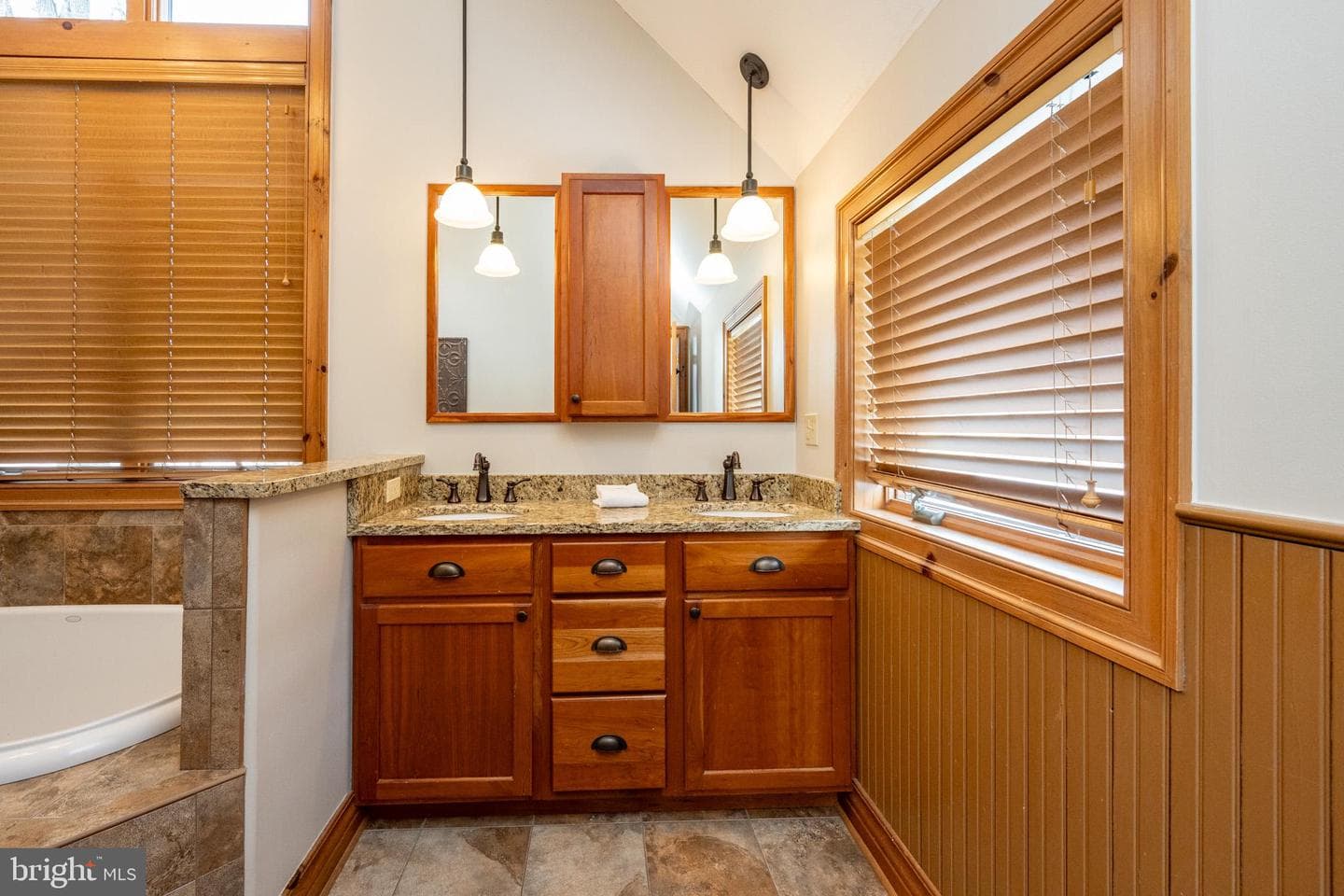 6 Walton Way photo 30
