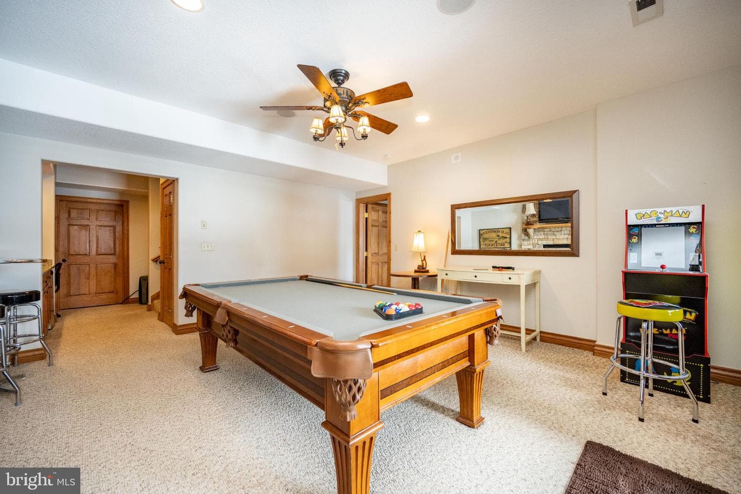 6 Walton Way photo 37
