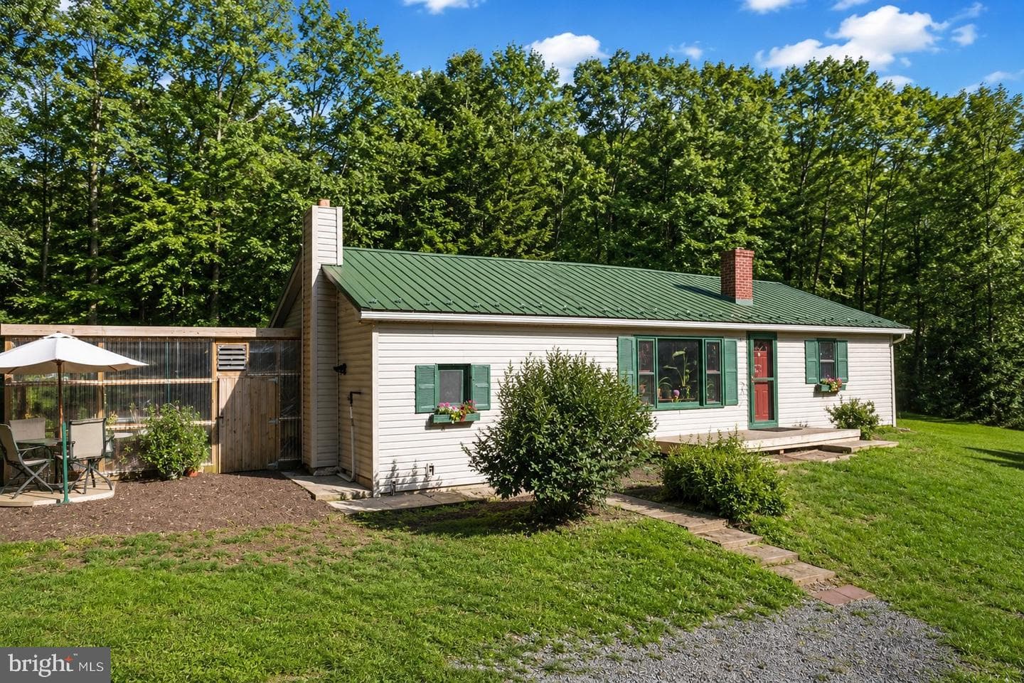22 Shady Hill Drive photo 2