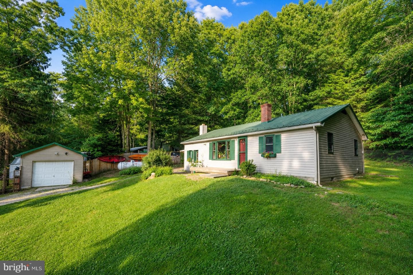 22 Shady Hill Drive photo 3