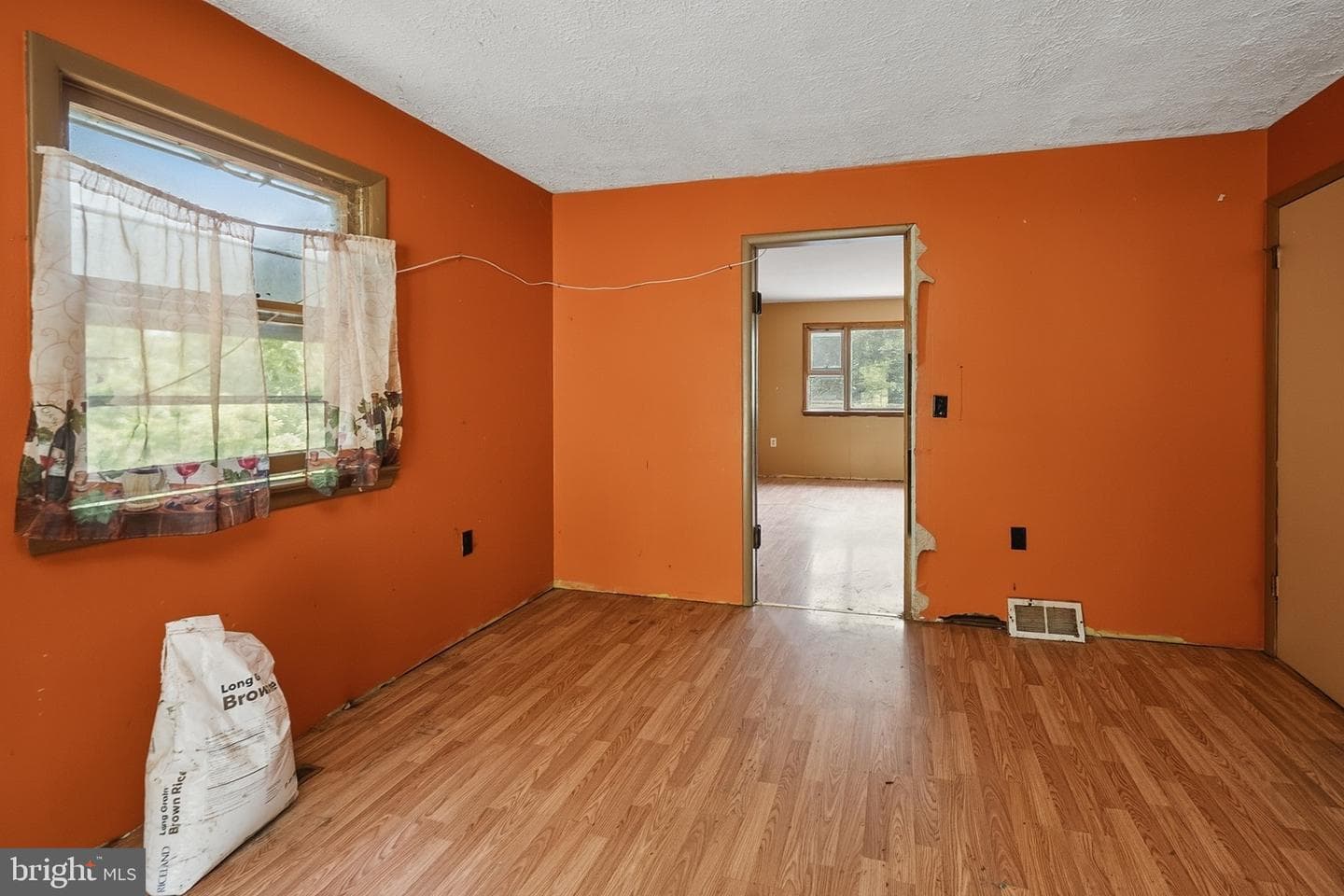 828 Lee Road photo 10