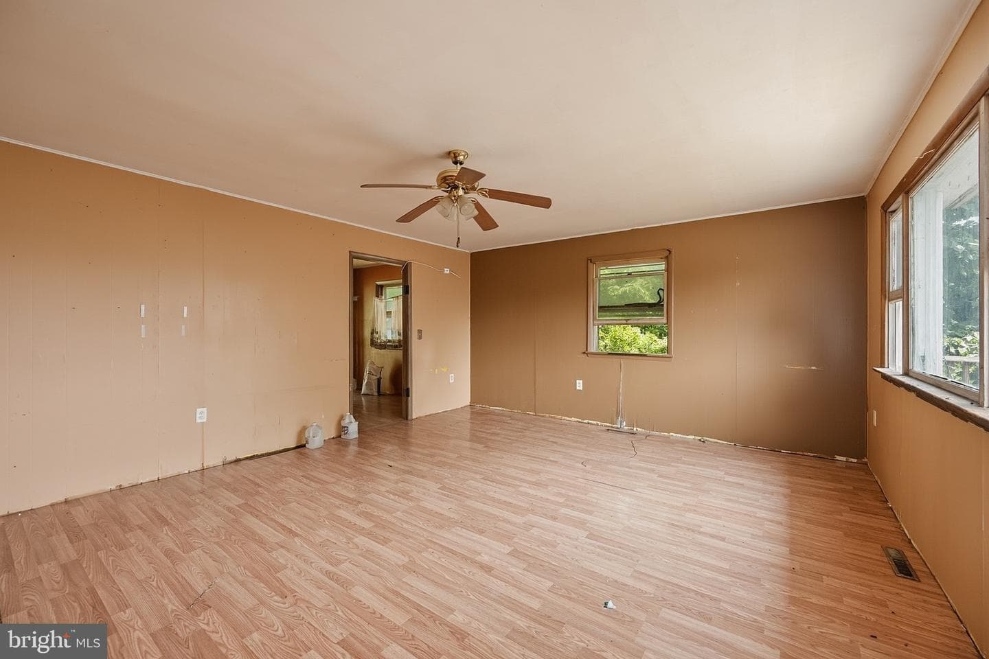 828 Lee Road photo 13