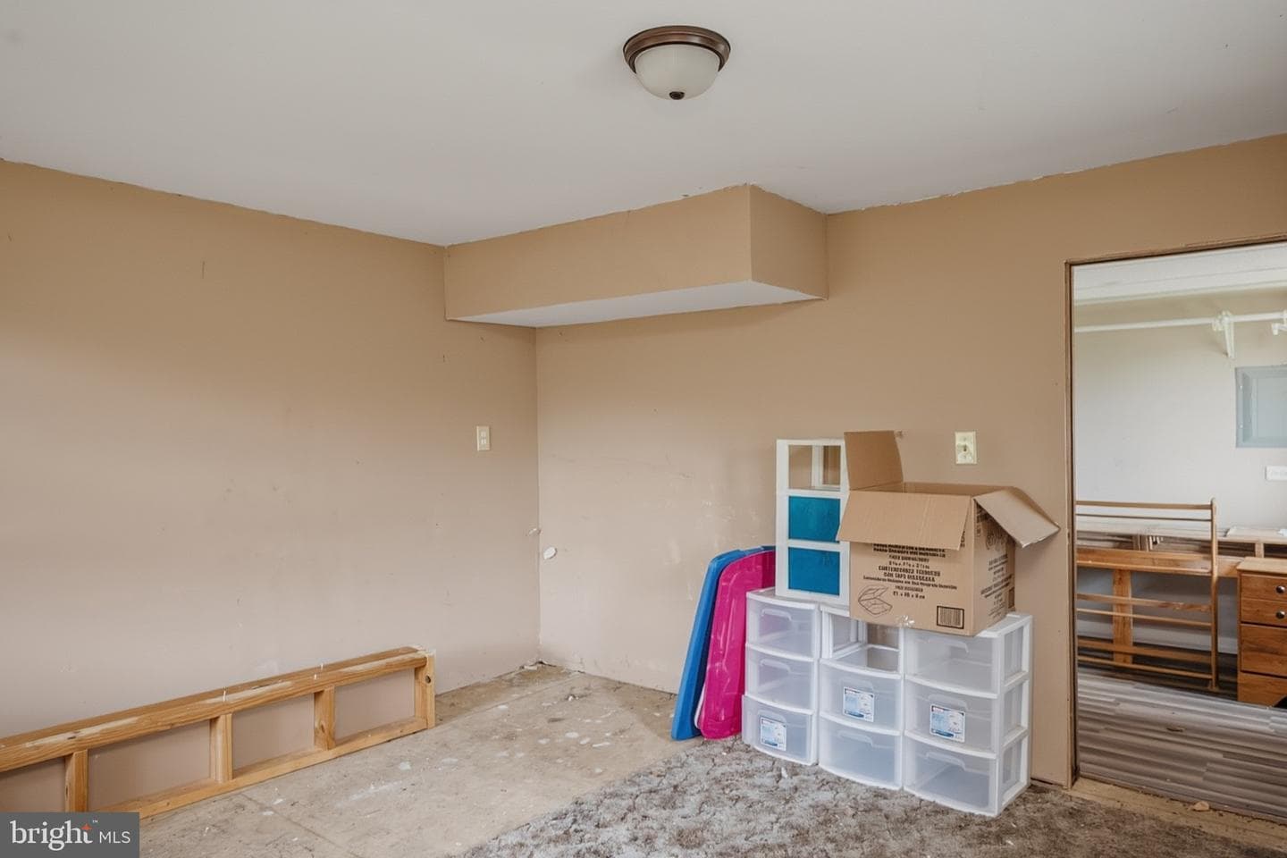 828 Lee Road photo 32
