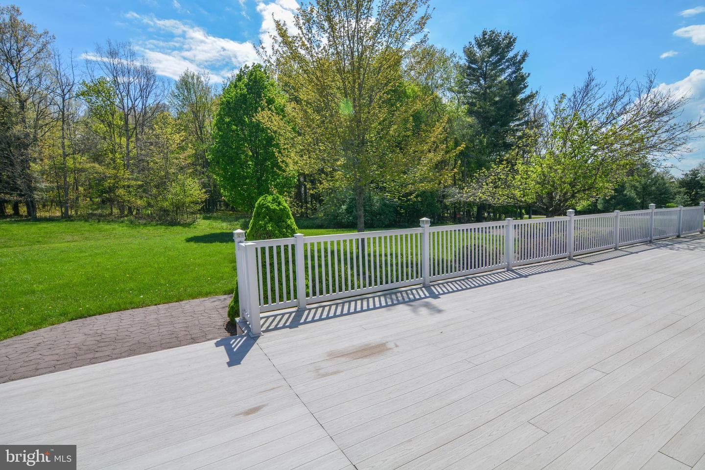 255 Thornberry Road photo 111
