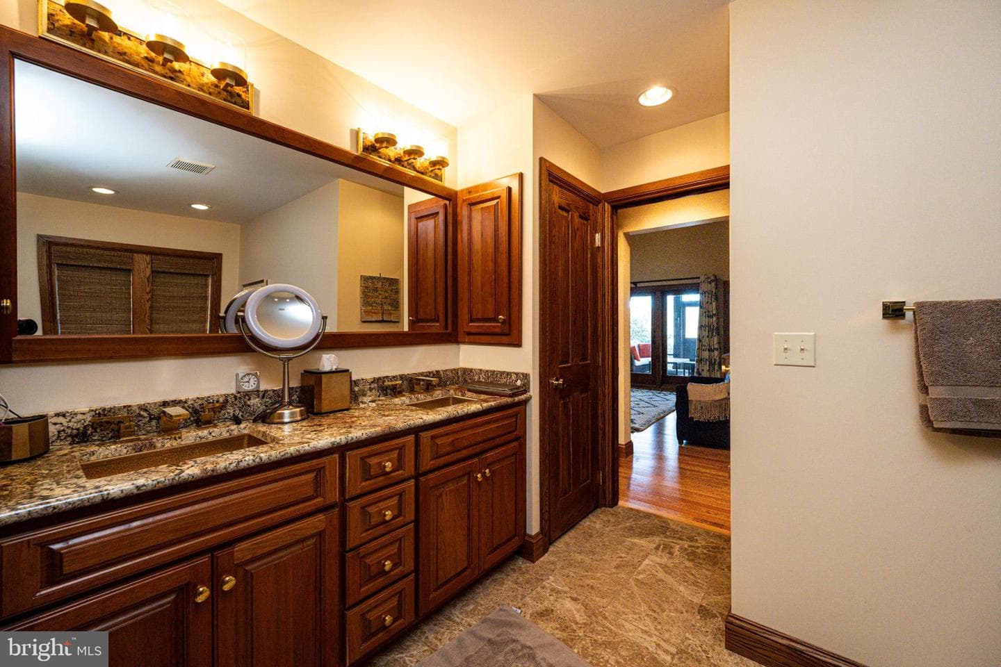 255 Thornberry Road photo 56