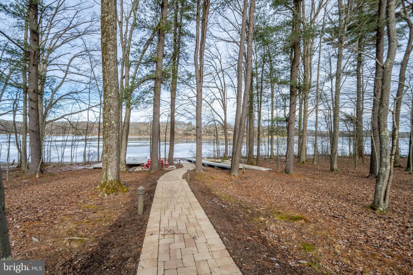 255 Thornberry Road photo 89