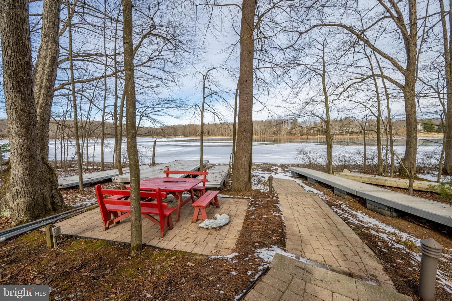 255 Thornberry Road photo 91