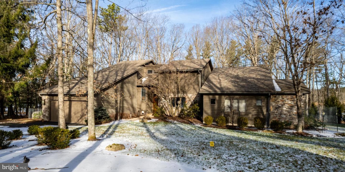 255 Thornberry Road photo 94