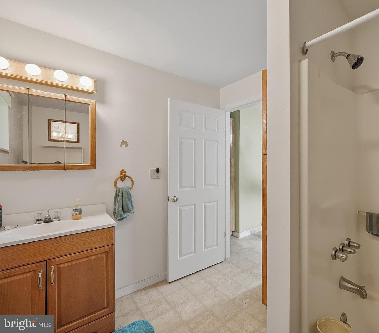 206 W Liberty Street photo 11