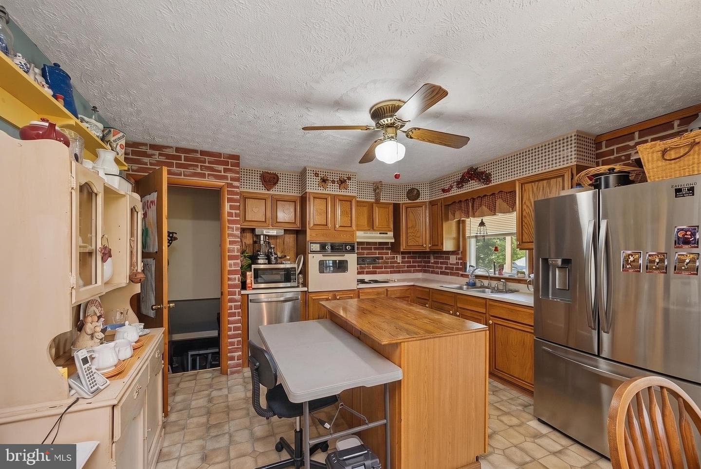 210 F Street photo 12