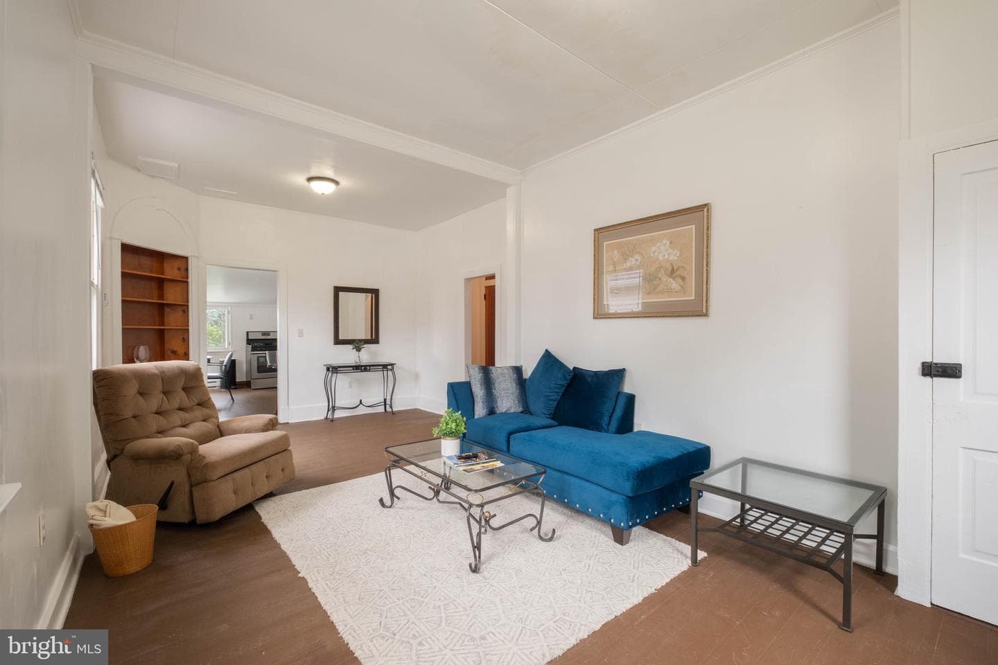 615 E Oak Street photo 4