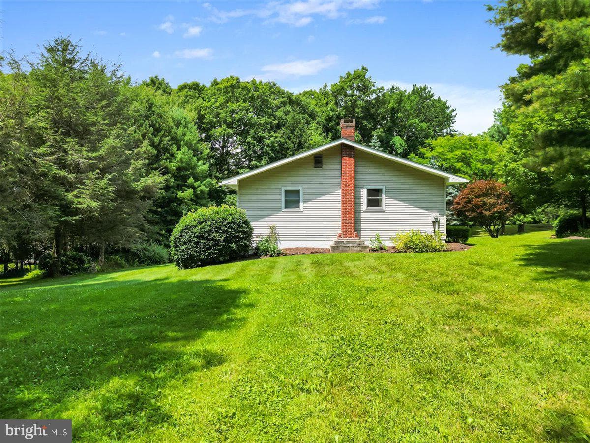 10627 New Germany Road photo 3