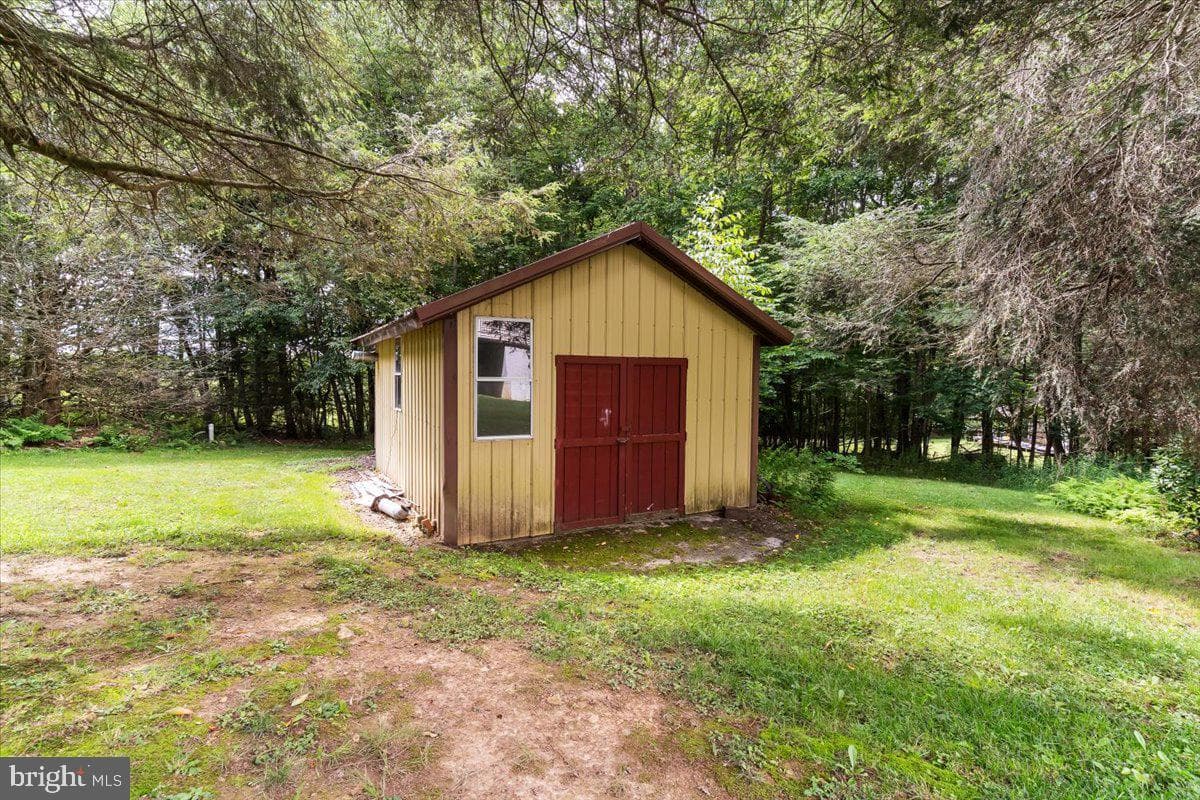 10627 New Germany Road photo 5