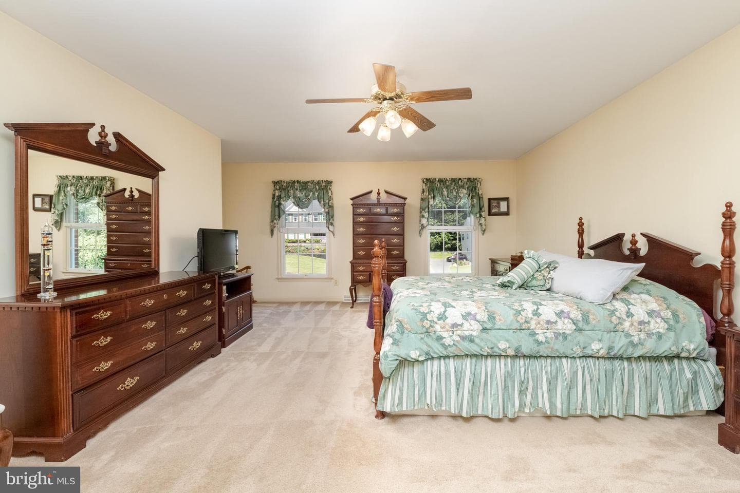 2303 Queensbury Drive photo 34