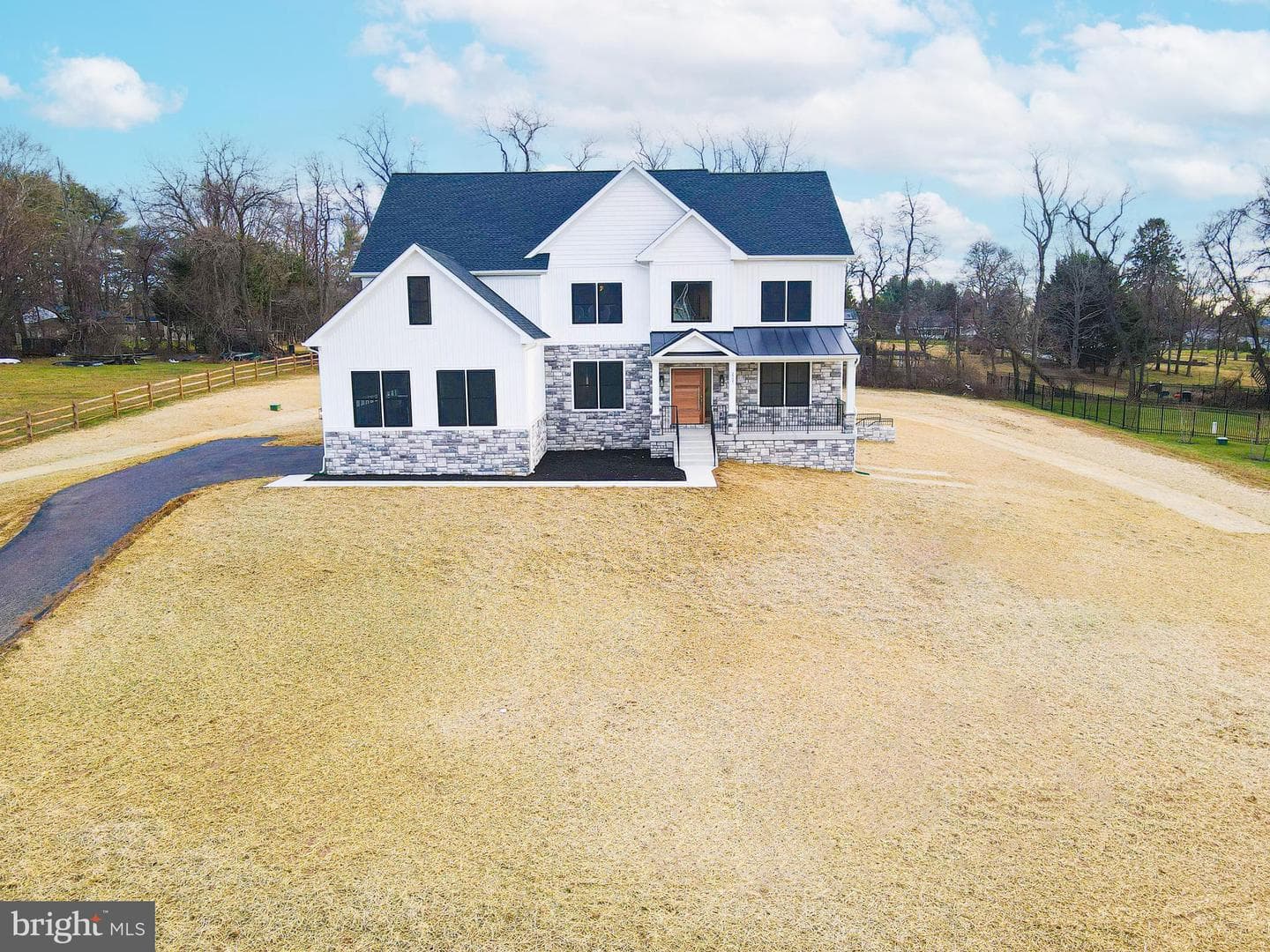 1913 E Churchville Road photo 2