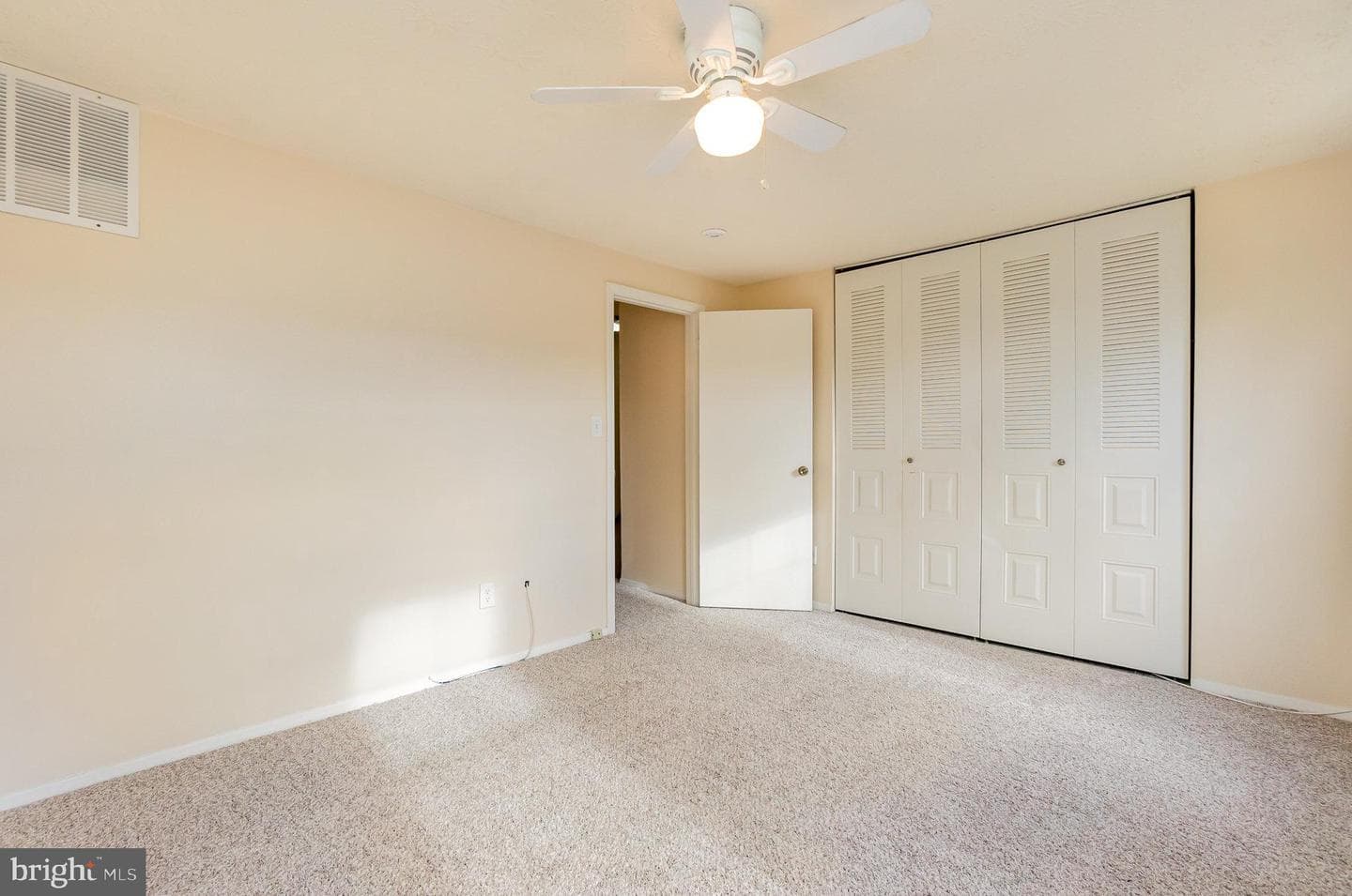 903 Hillswood Road photo 11