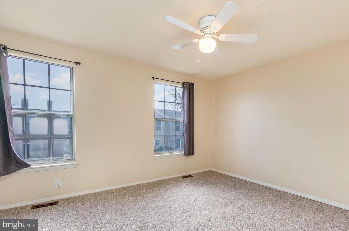 903 Hillswood Road photo 12