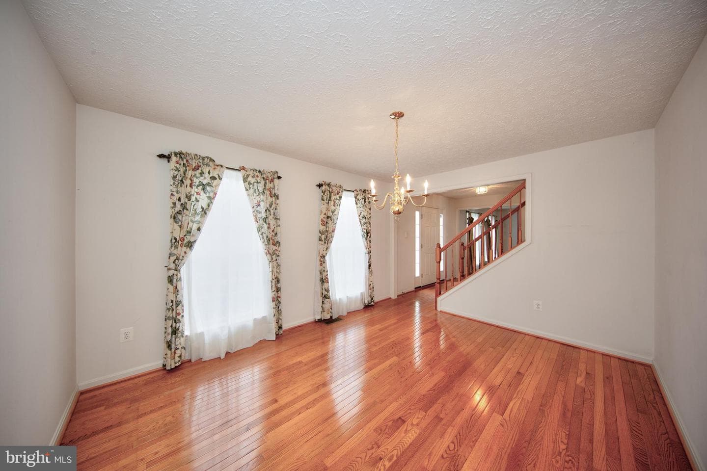 567 Beards Hill Road photo 12