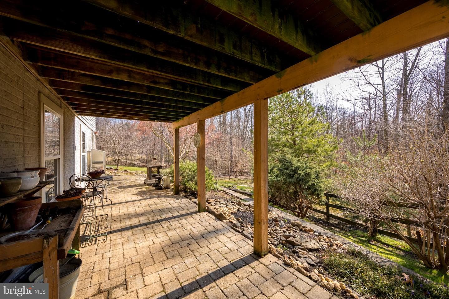 567 Beards Hill Road photo 35