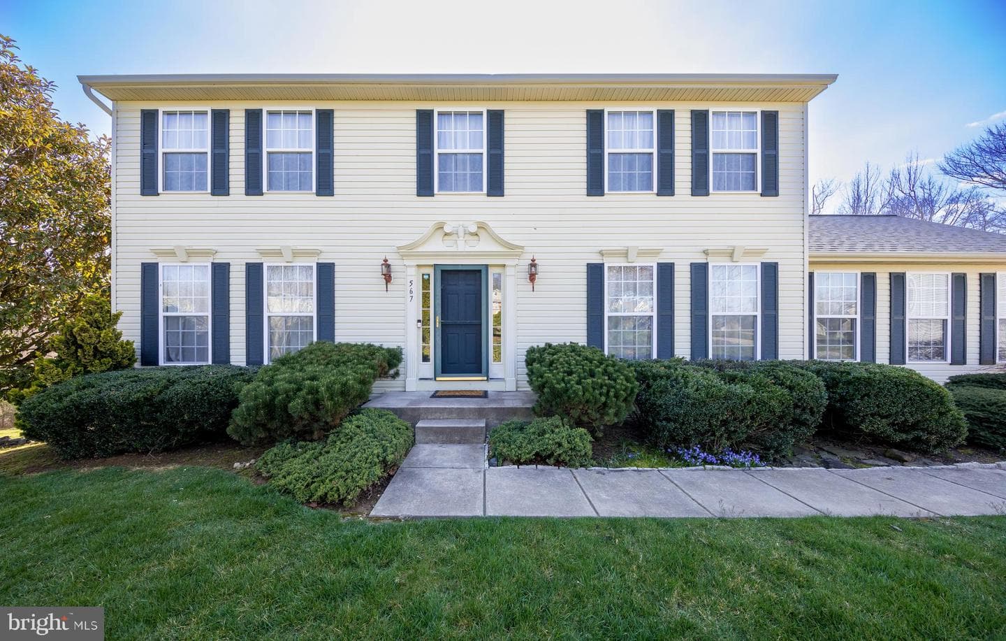 567 Beards Hill Road photo 4
