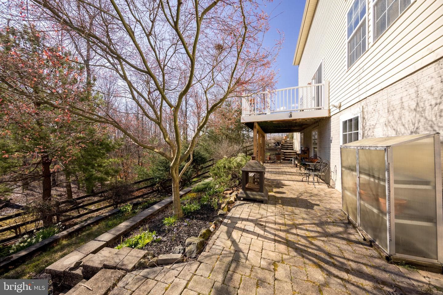 567 Beards Hill Road photo 43