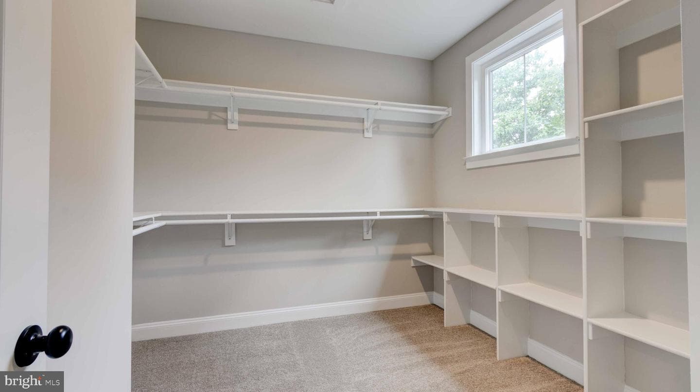615 Loring Avenue photo 22