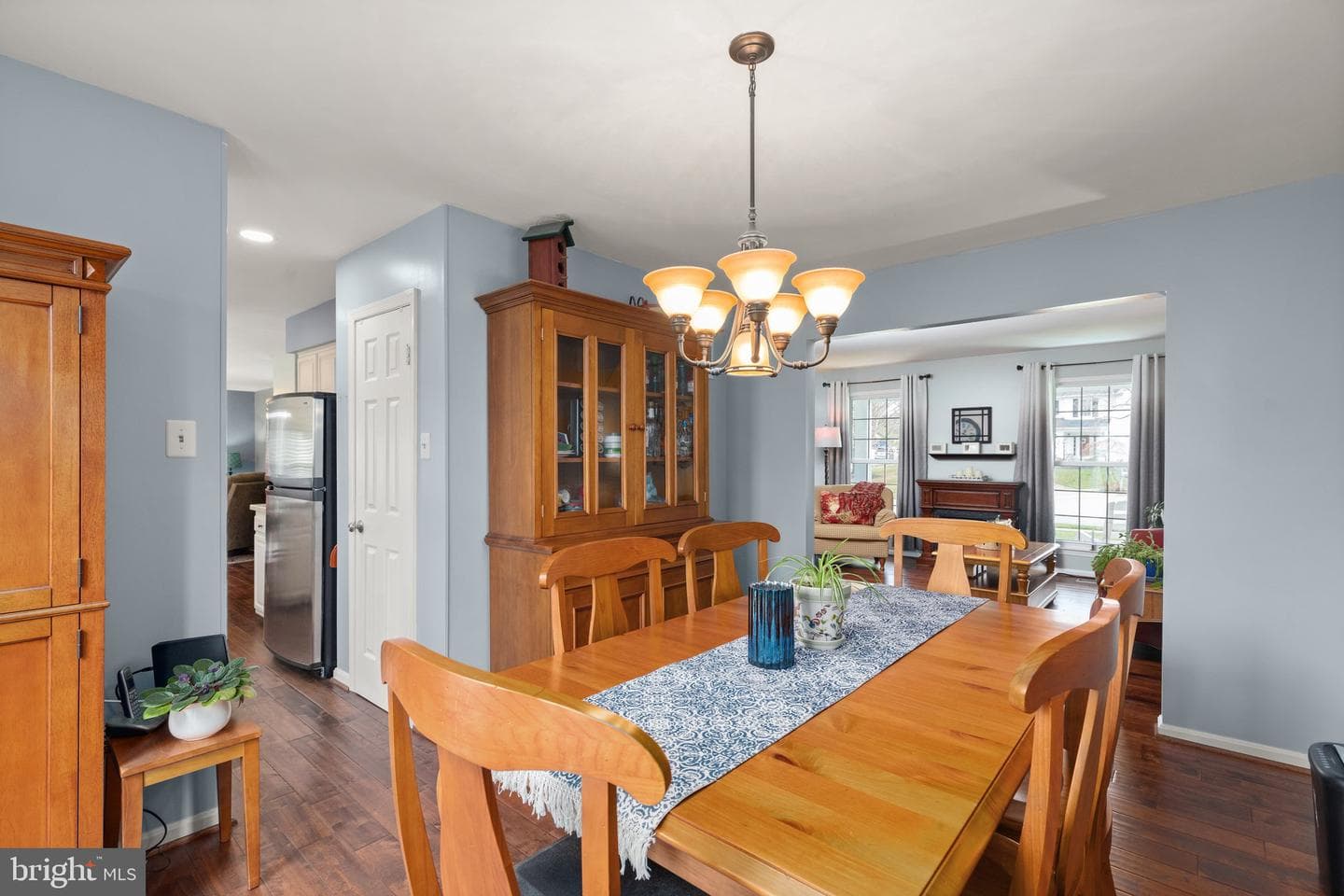 606 Portsmouth Court photo 4