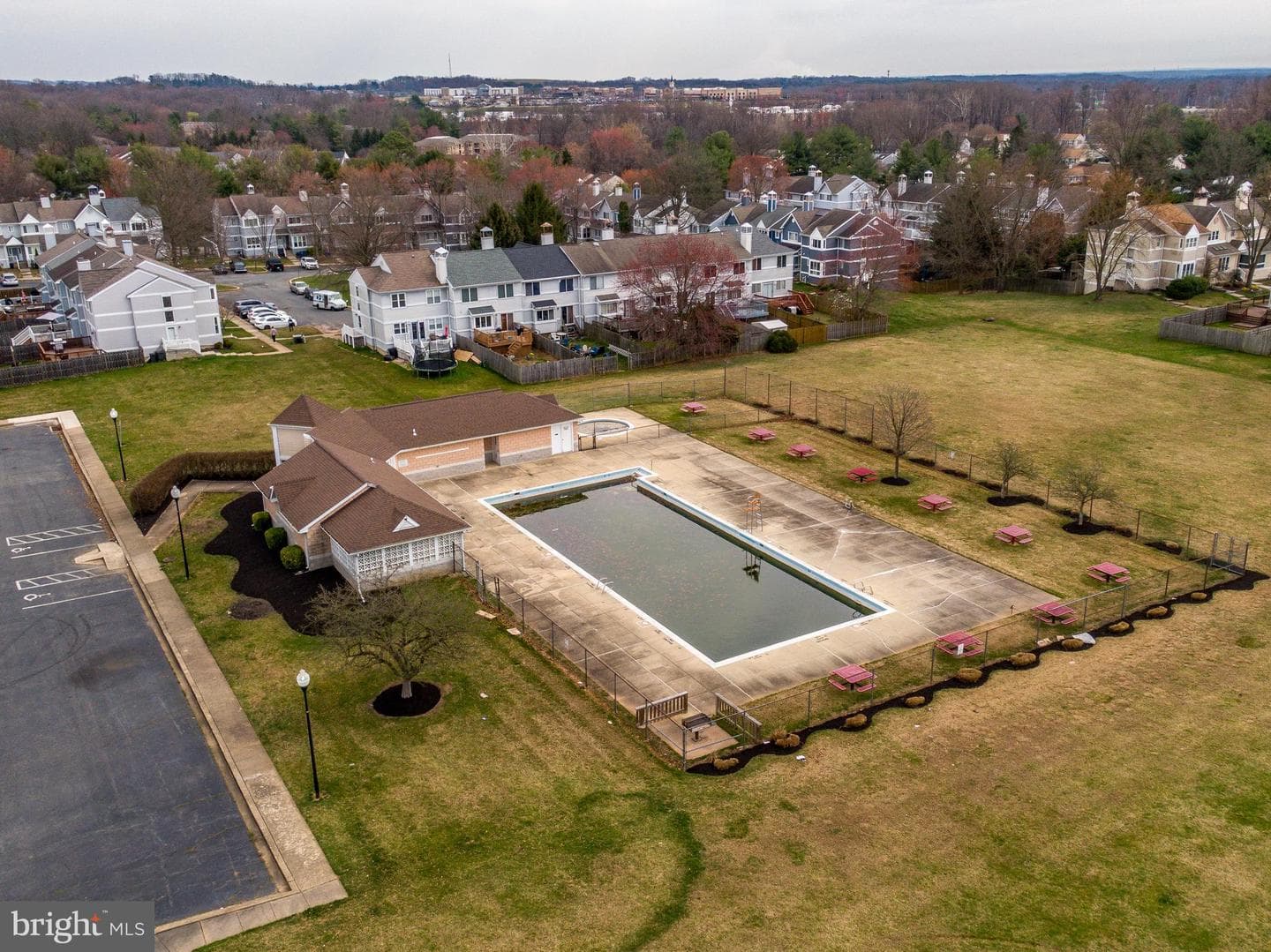 625 Stone Mill Court photo 38