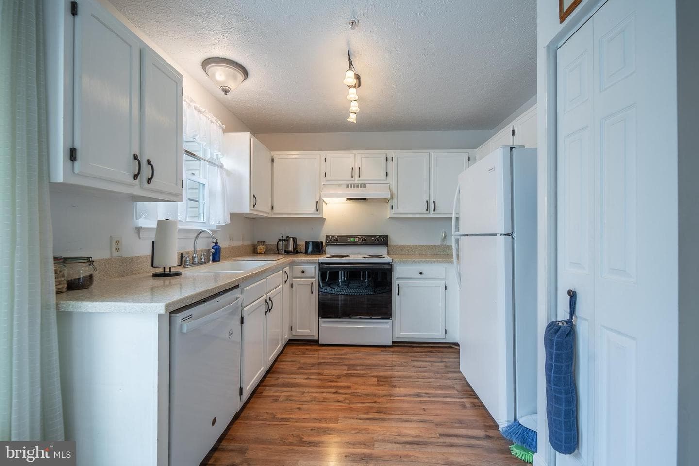 625 Stone Mill Court photo 7