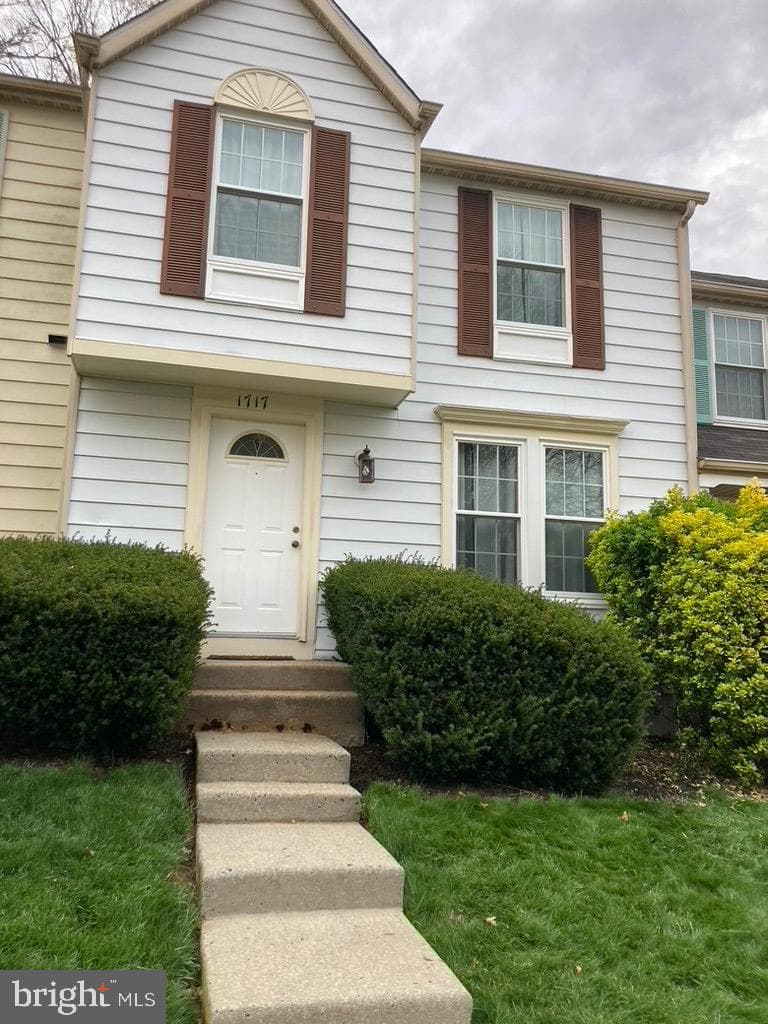 1717 Chesterfield Square photo 79