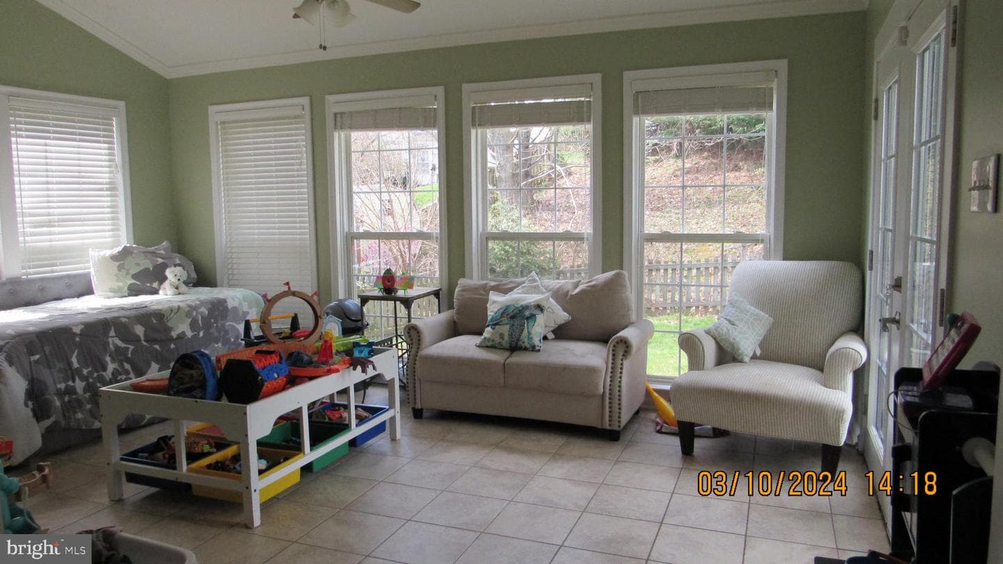 1016 Irwins Choice photo 18