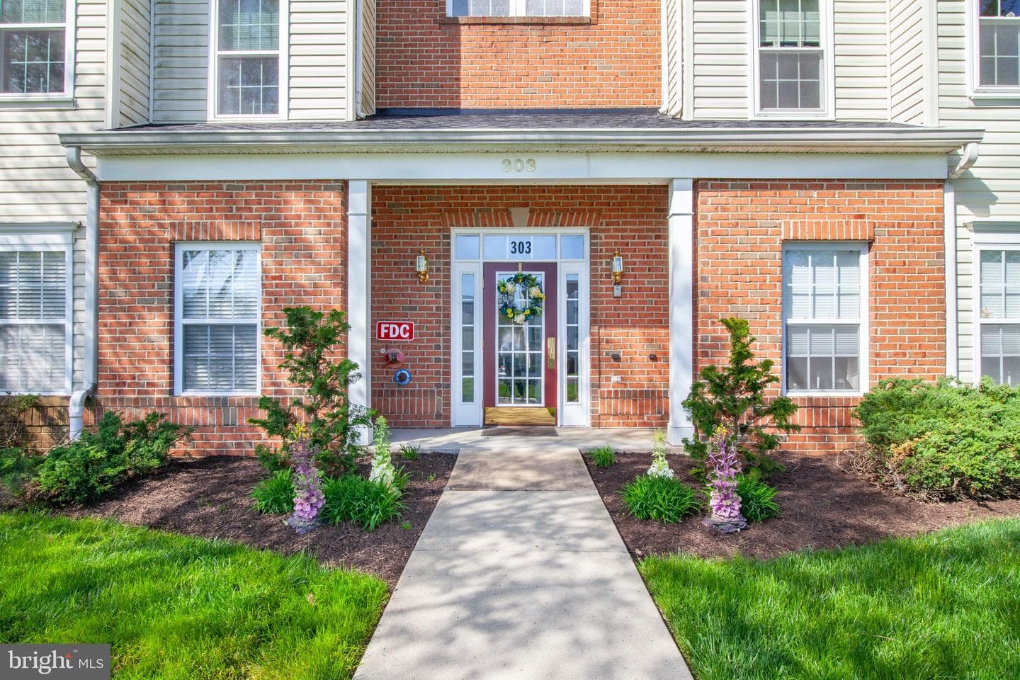 303 Willrich Circle #j photo 2