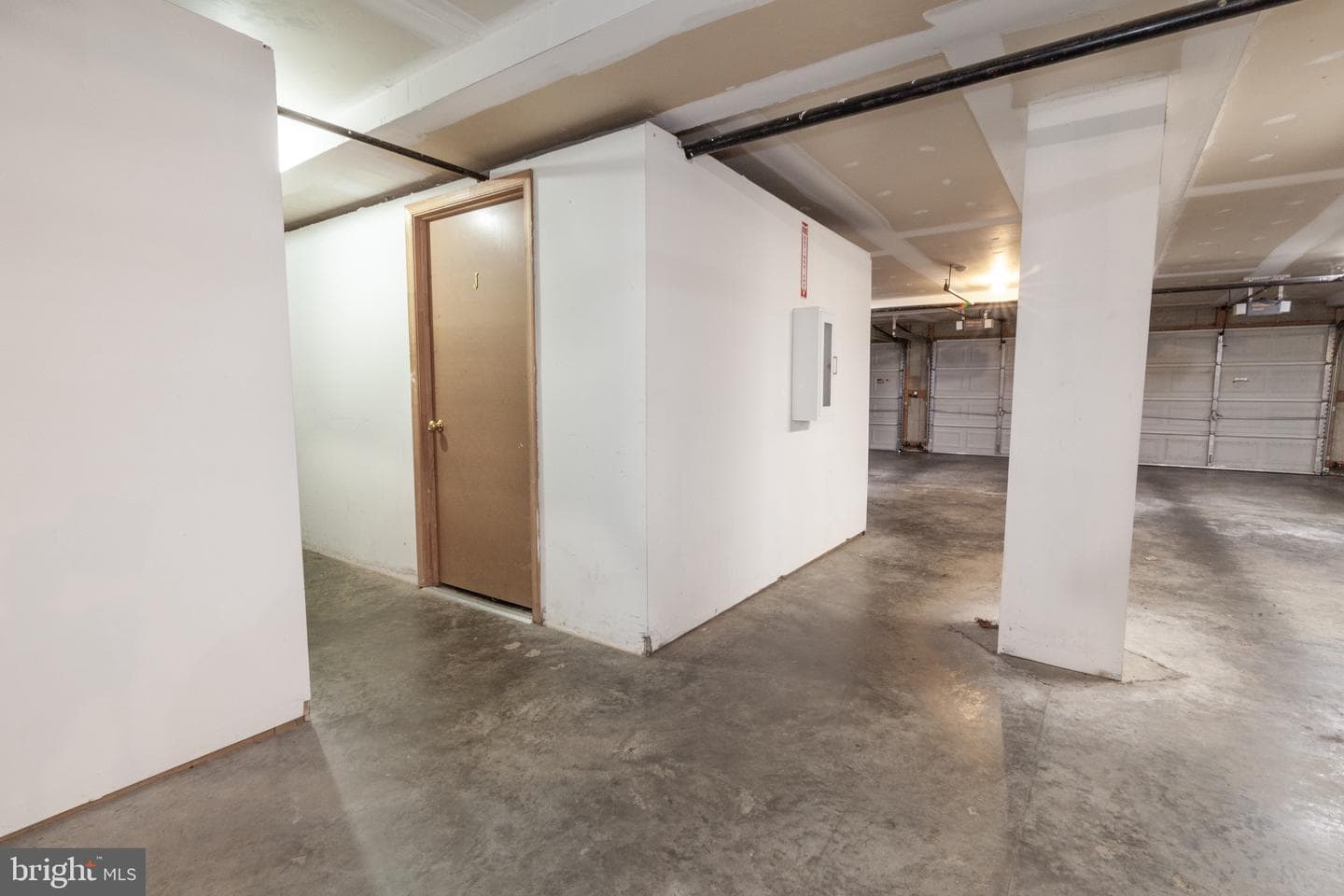 303 Willrich Circle #j photo 26