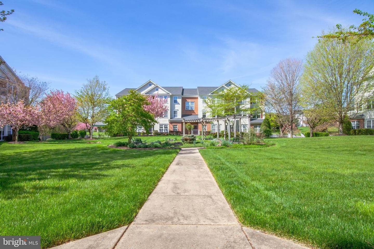 303 Willrich Circle #j photo 29