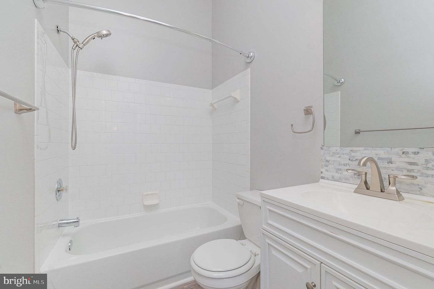 511 Green Valley Court photo 13