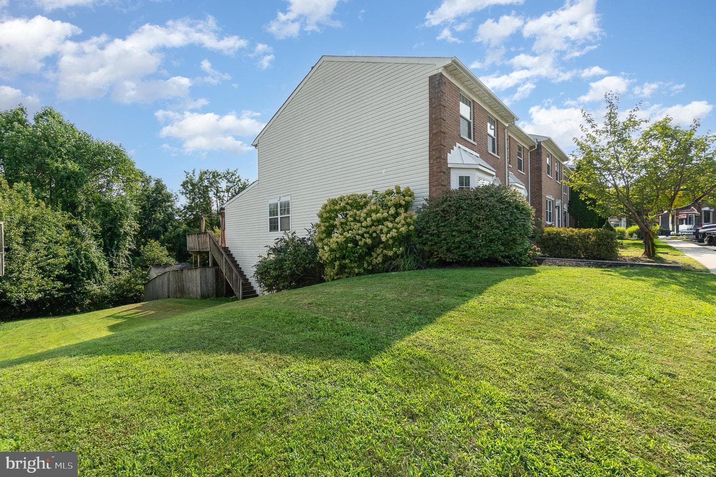 511 Green Valley Court photo 29