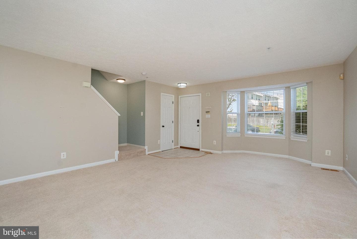 511 Green Valley Court photo 4