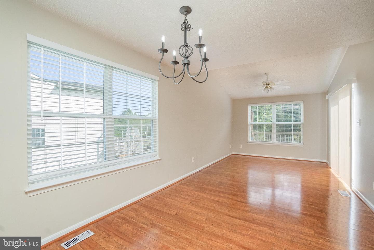511 Green Valley Court photo 6