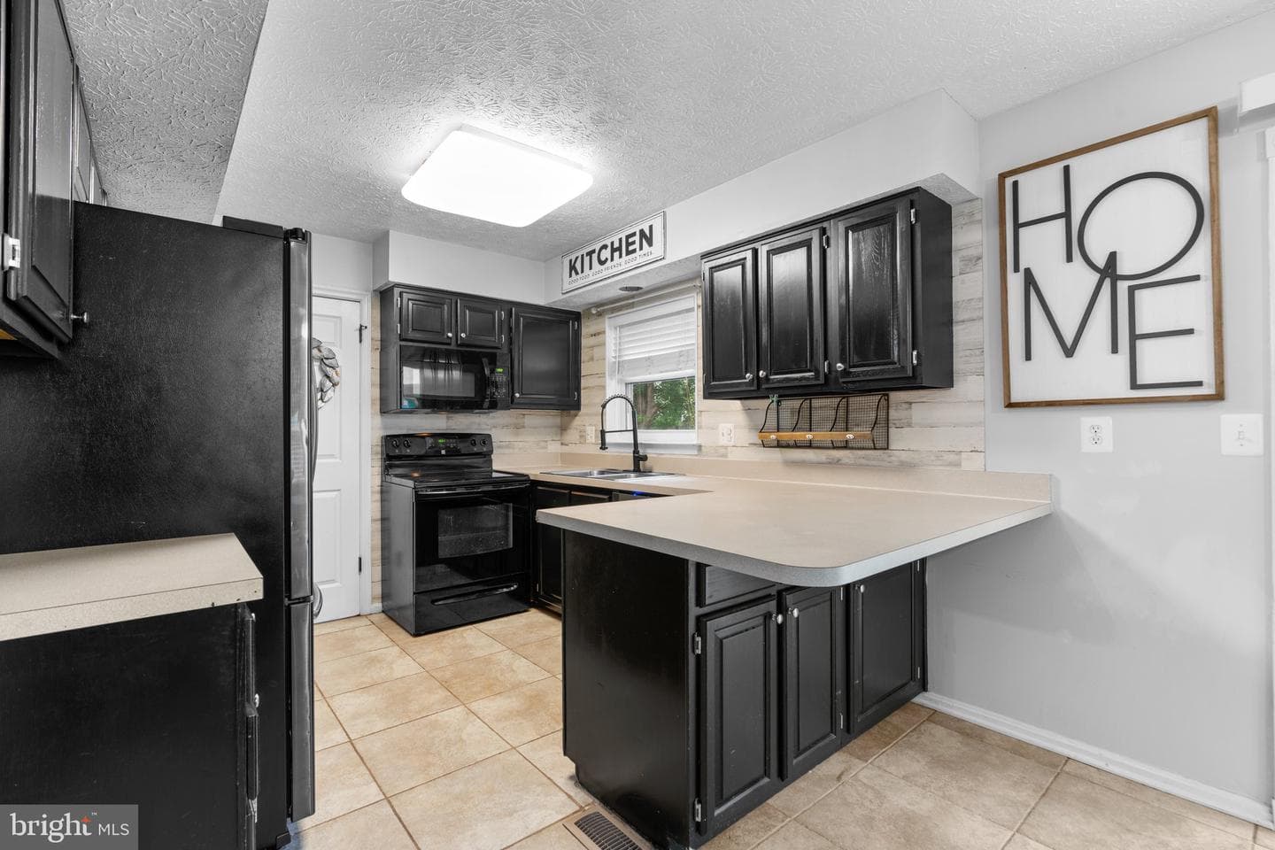 1265 Courtney Lane photo 11