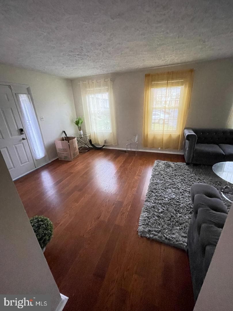401 Liberty Court photo 5