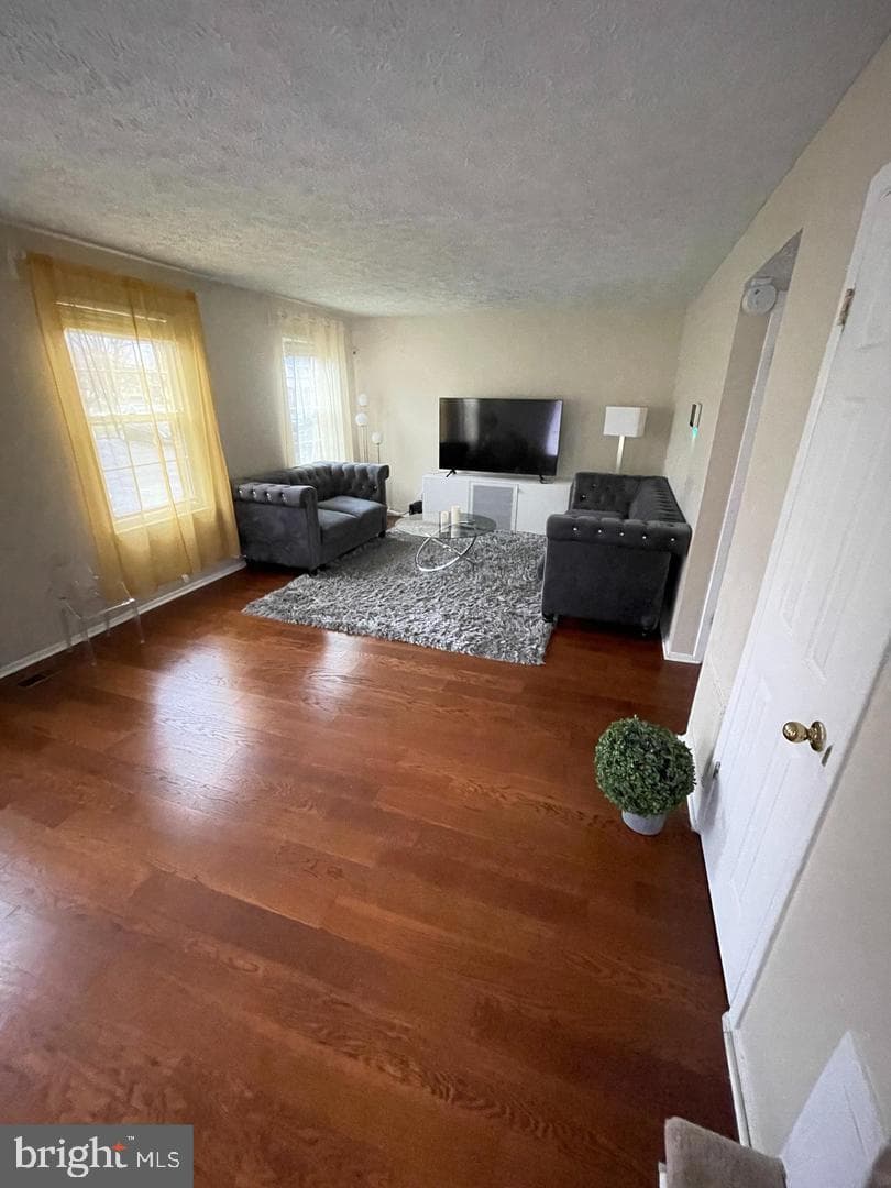 401 Liberty Court photo 6