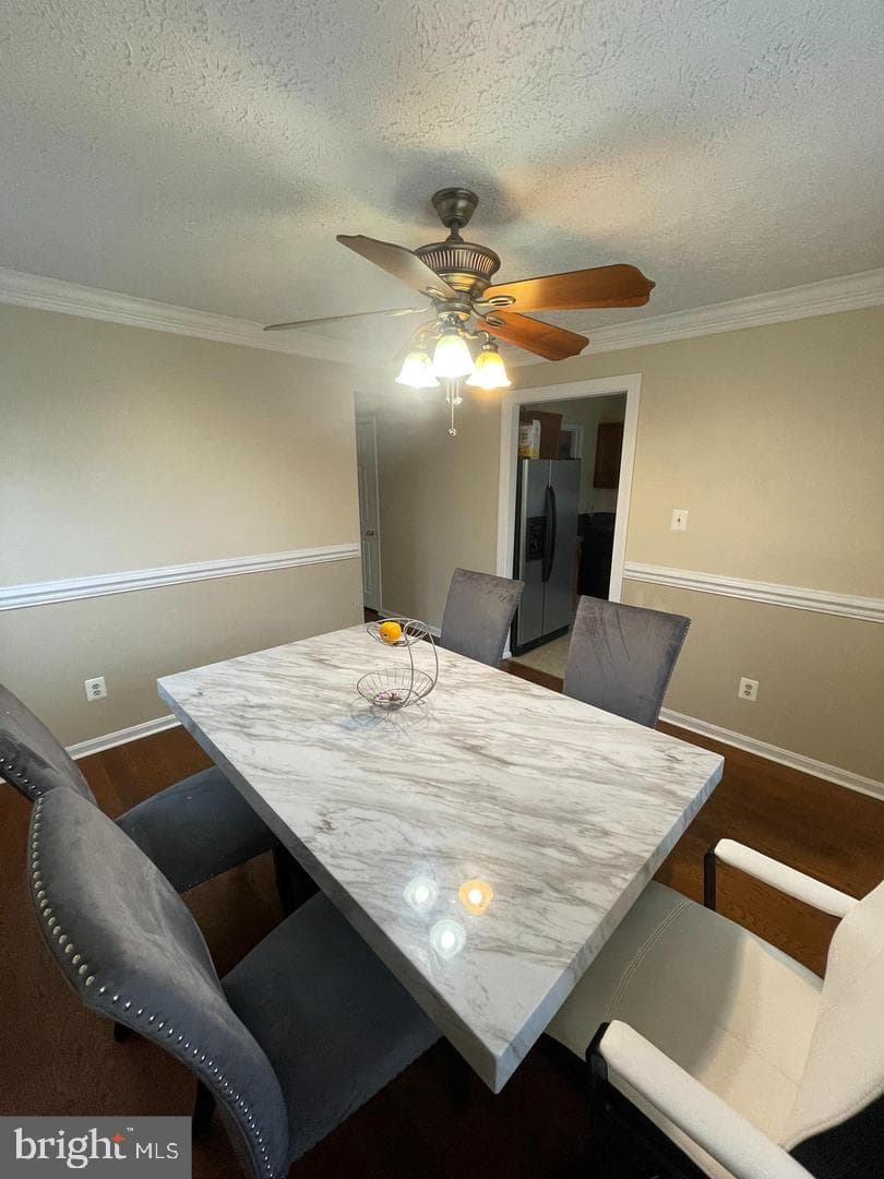 401 Liberty Court photo 9