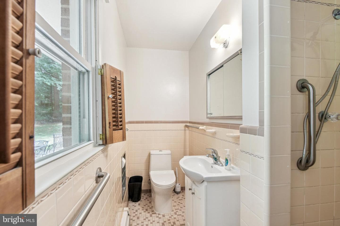400 Stoney Terrace photo 15